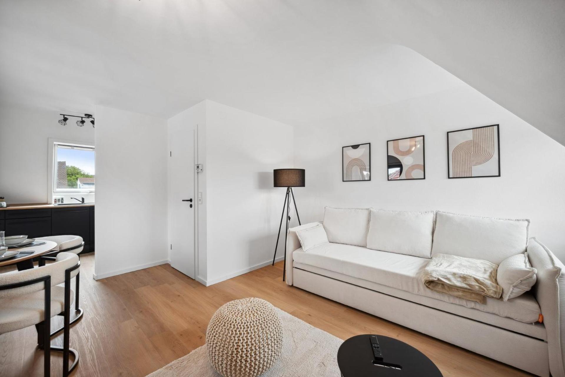 Malu - Lage, Kostenloser Parkplatz, Klima, Netflix, 24h Checkin Apartment Ludwigsburg